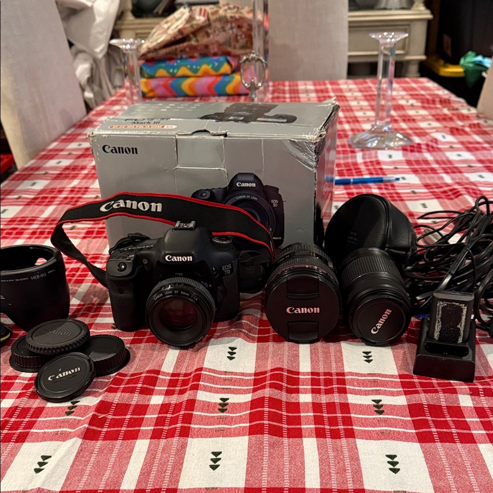 Canon 7D EOS Camera with accessories and 2 extra lenses preowned